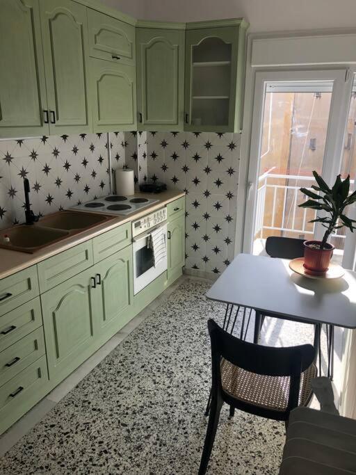 2 Mon-Keys Apartment Thessaloníki Ngoại thất bức ảnh
